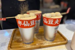 過氣的餐飲小吃品牌，通過設(shè)計策劃一年連開3000家，半仙豆夫如何做到的？